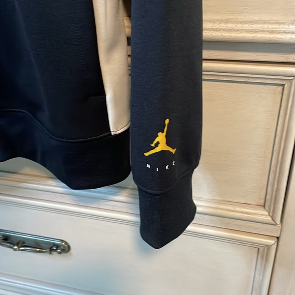 Boys Jordan jump in color block jacket NWOT size XL - Picture 3 of 8